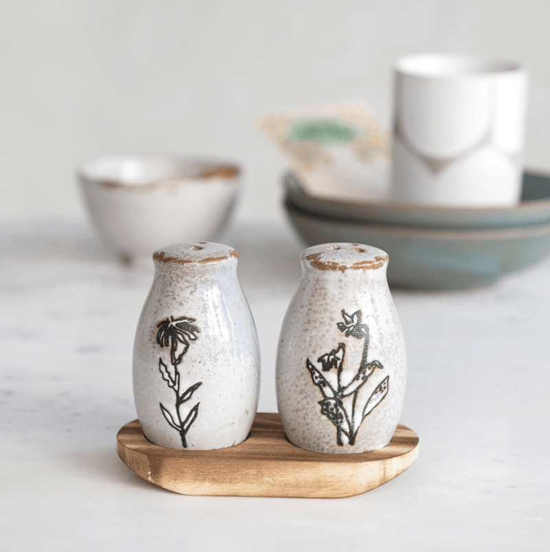 Floral Salt & Pepper Shaker W/ Tray - Flea Boutiques