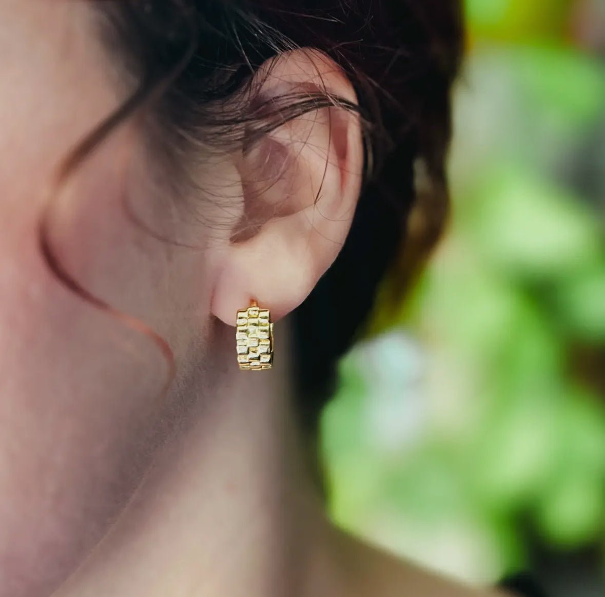 Geometic Huggie - Flea Boutiques