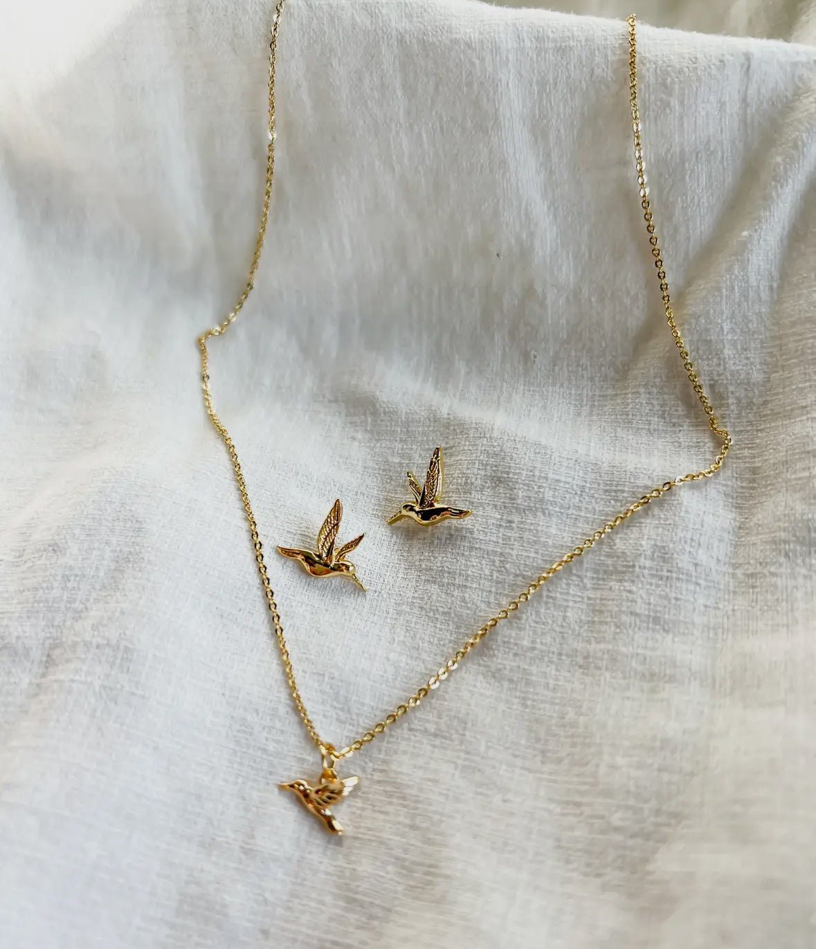 Humming Bird Necklace - Flea Boutiques