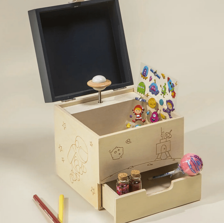 Wooden Musical Souvenir Box - Flea Boutiques