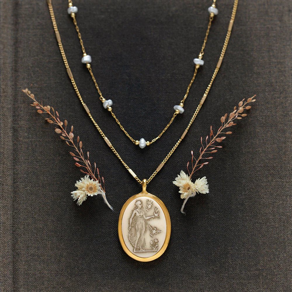 Aphrodite vintage Necklace - Flea Boutiques
