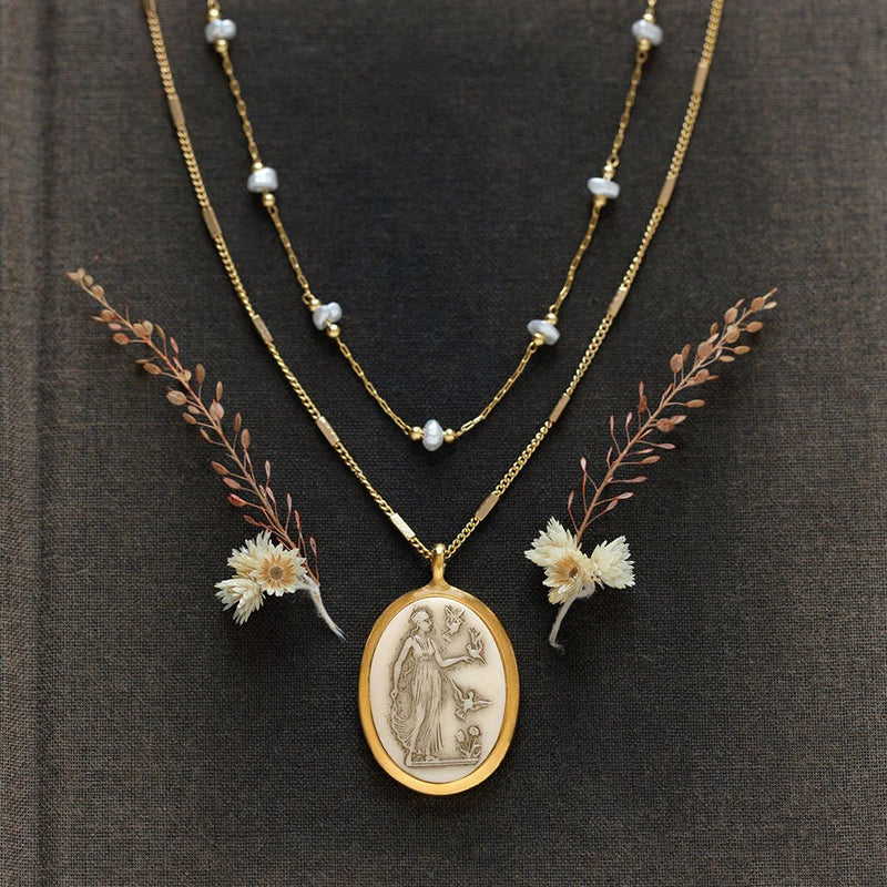 Aphrodite vintage Necklace - Flea Boutiques