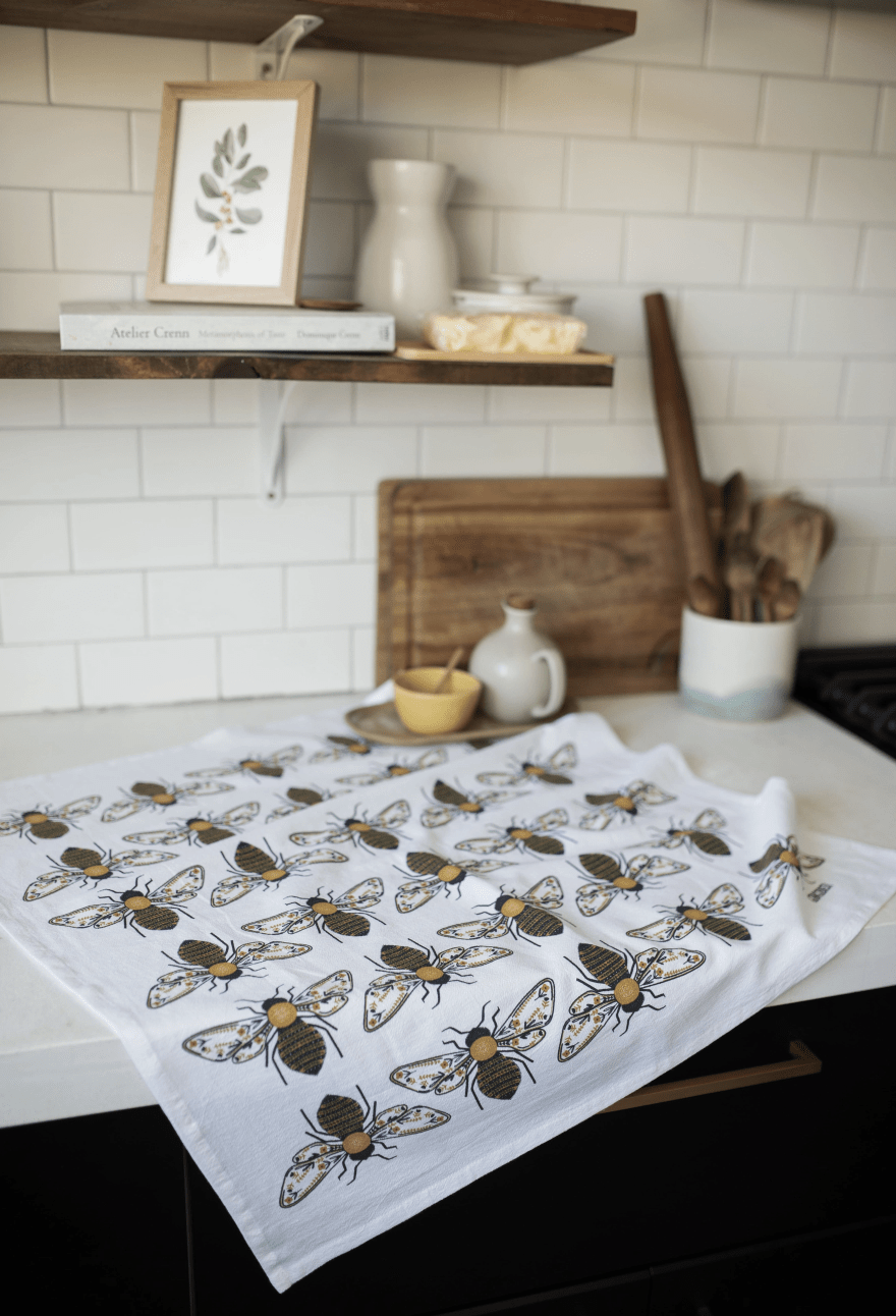 Bee Tea Towel - Flea Boutiques