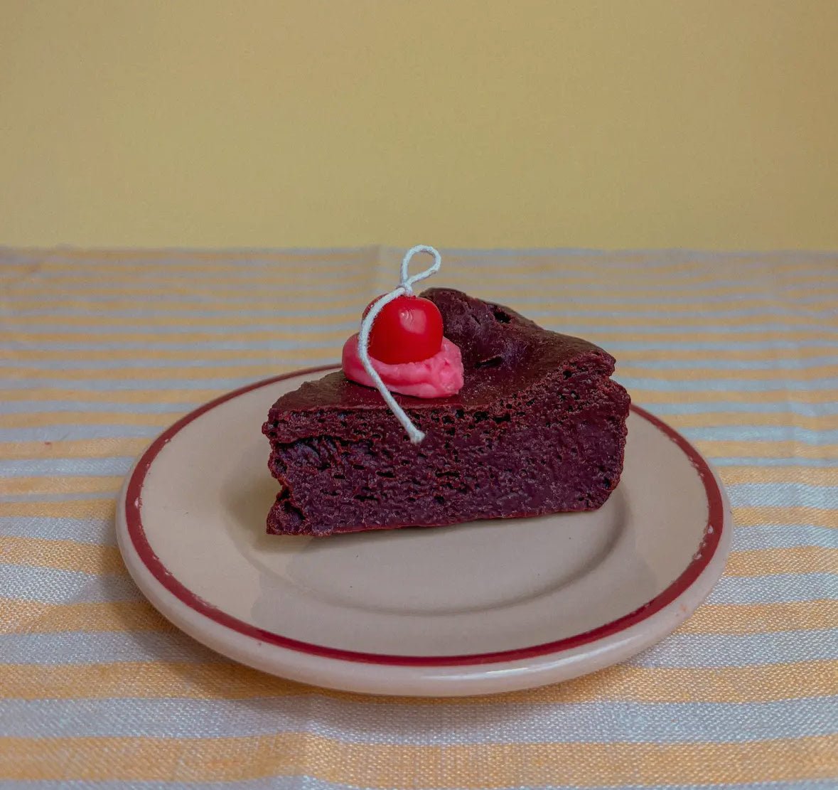 Bizcochito Chocolate Cake Candle - Flea Boutiques