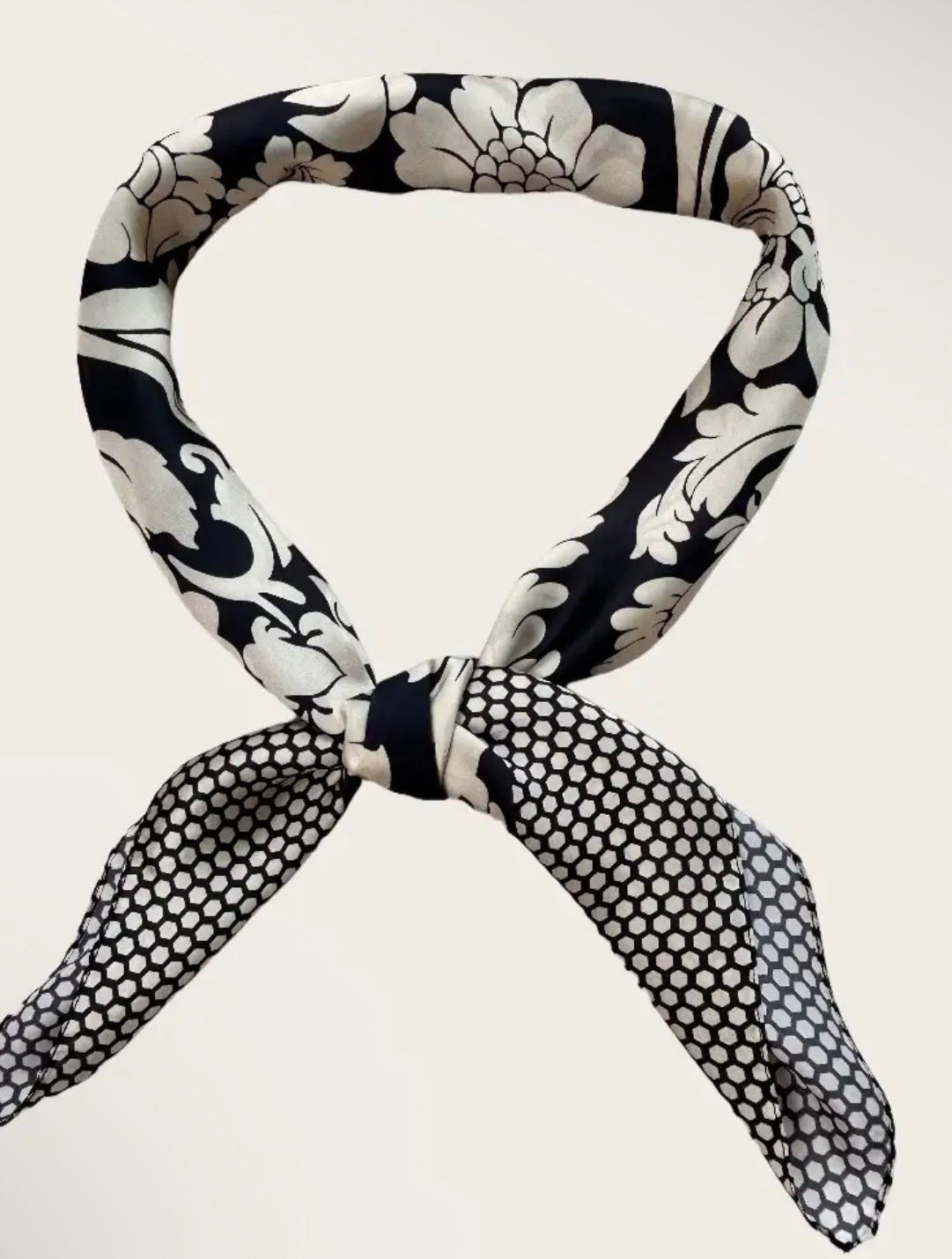 Black & white Classic Floral Scarf - Flea Boutiques