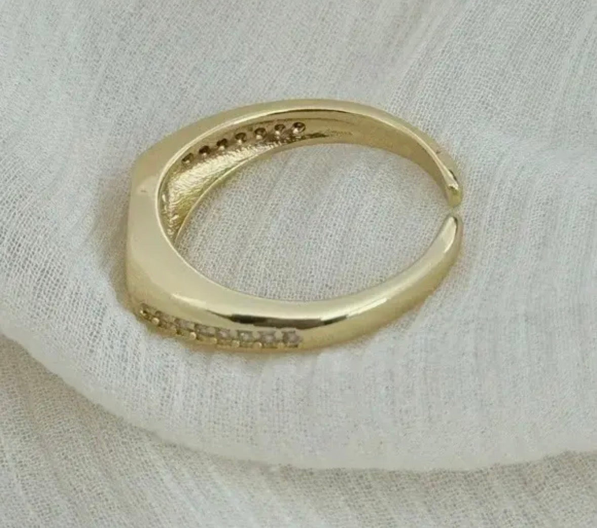 Celeste Signet Ring - Flea Boutiques