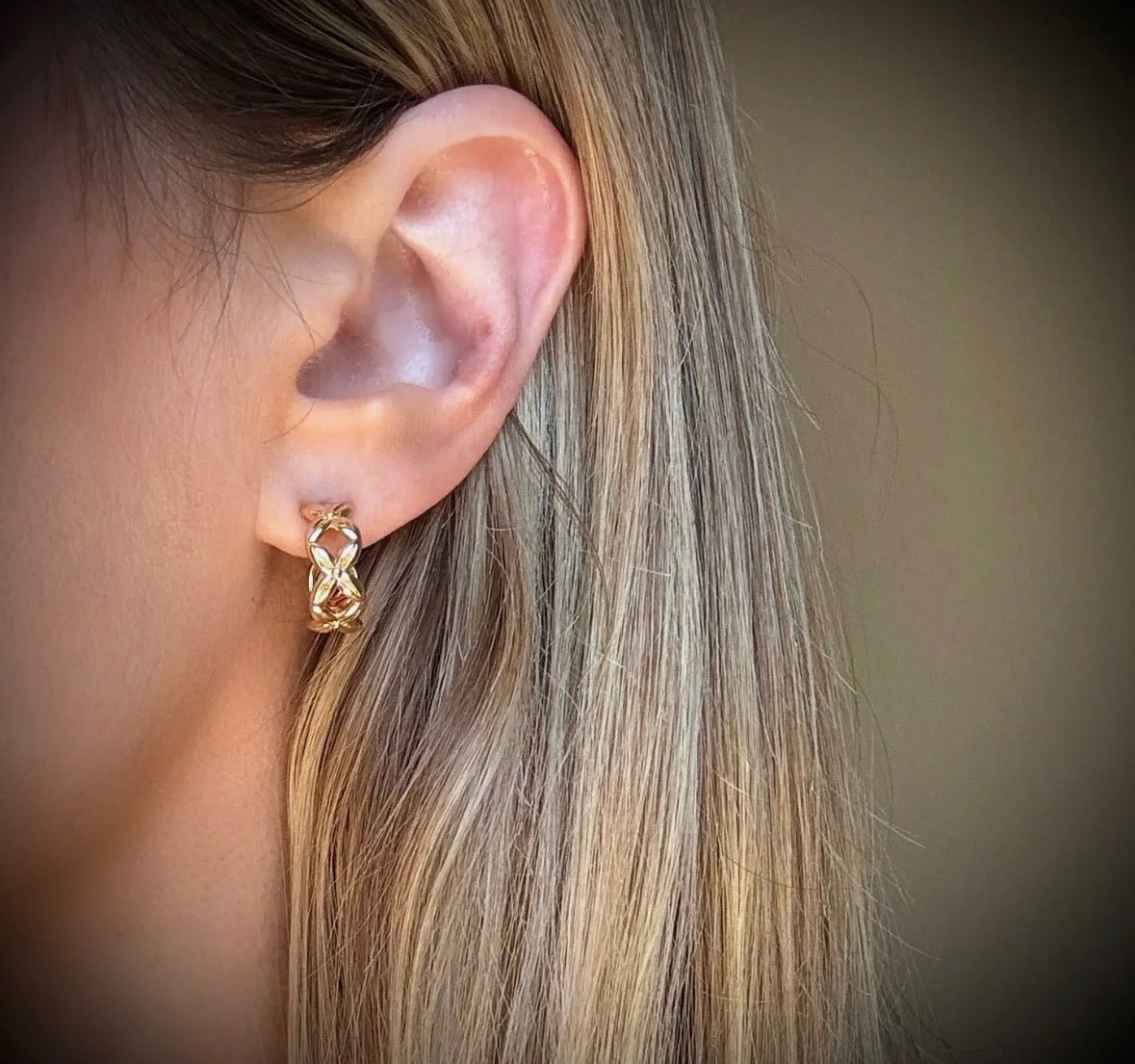 Criss Cross Hoop Earrings - Flea Boutiques
