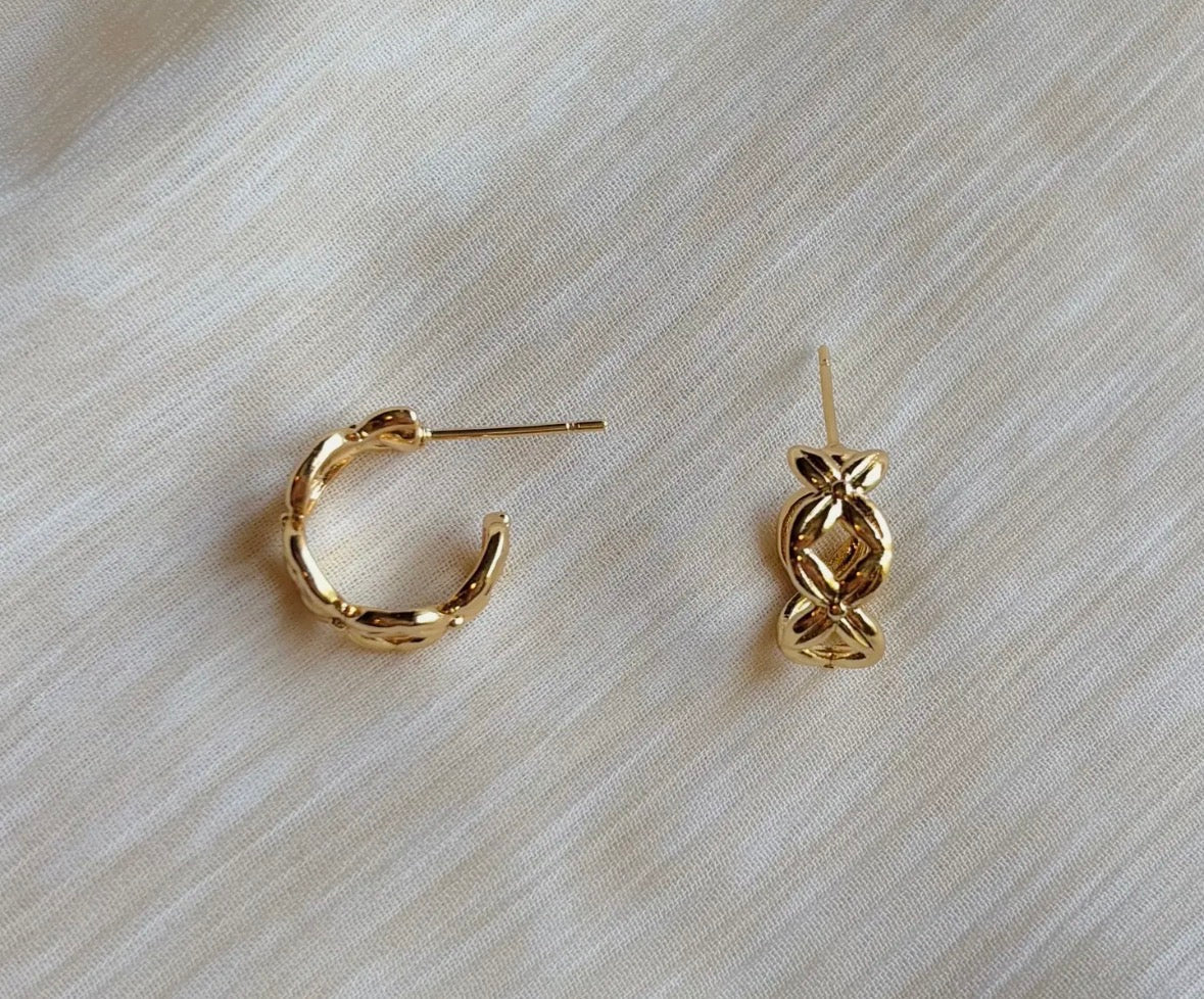 Criss Cross Hoop Earrings - Flea Boutiques