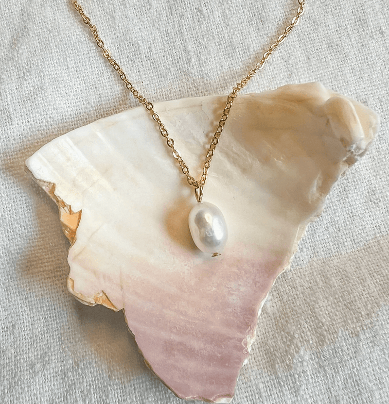 Dainty Pearl Necklace - Flea Boutiques