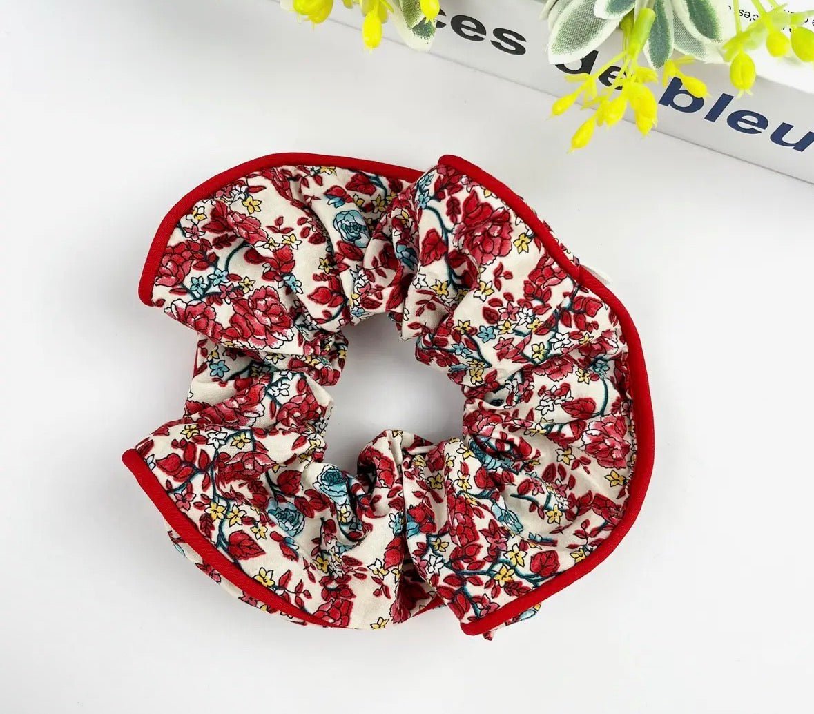 Elegant Floral Scrunchie - Flea Boutiques