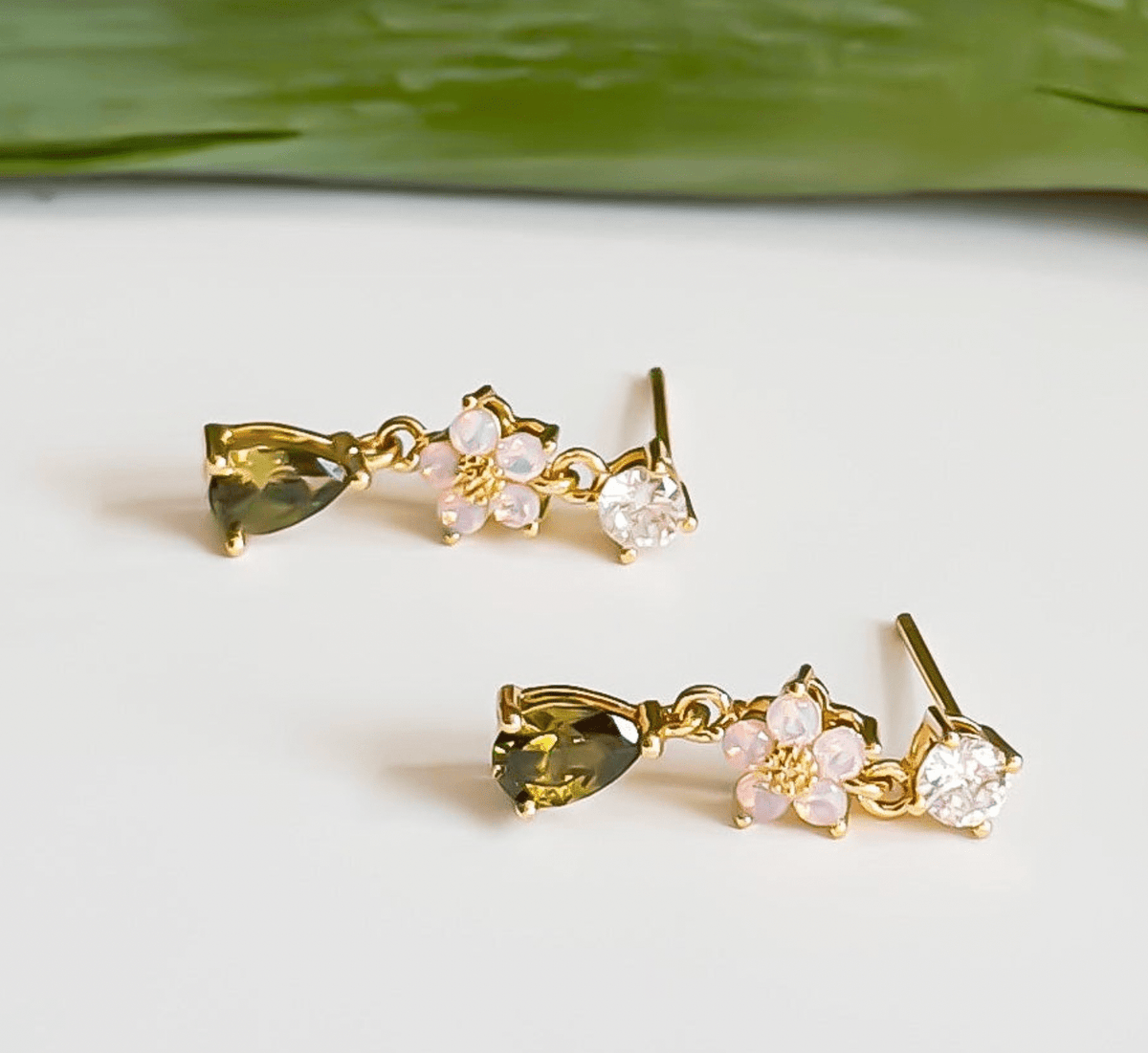 Eloise Drop Earrings - Flea Boutiques