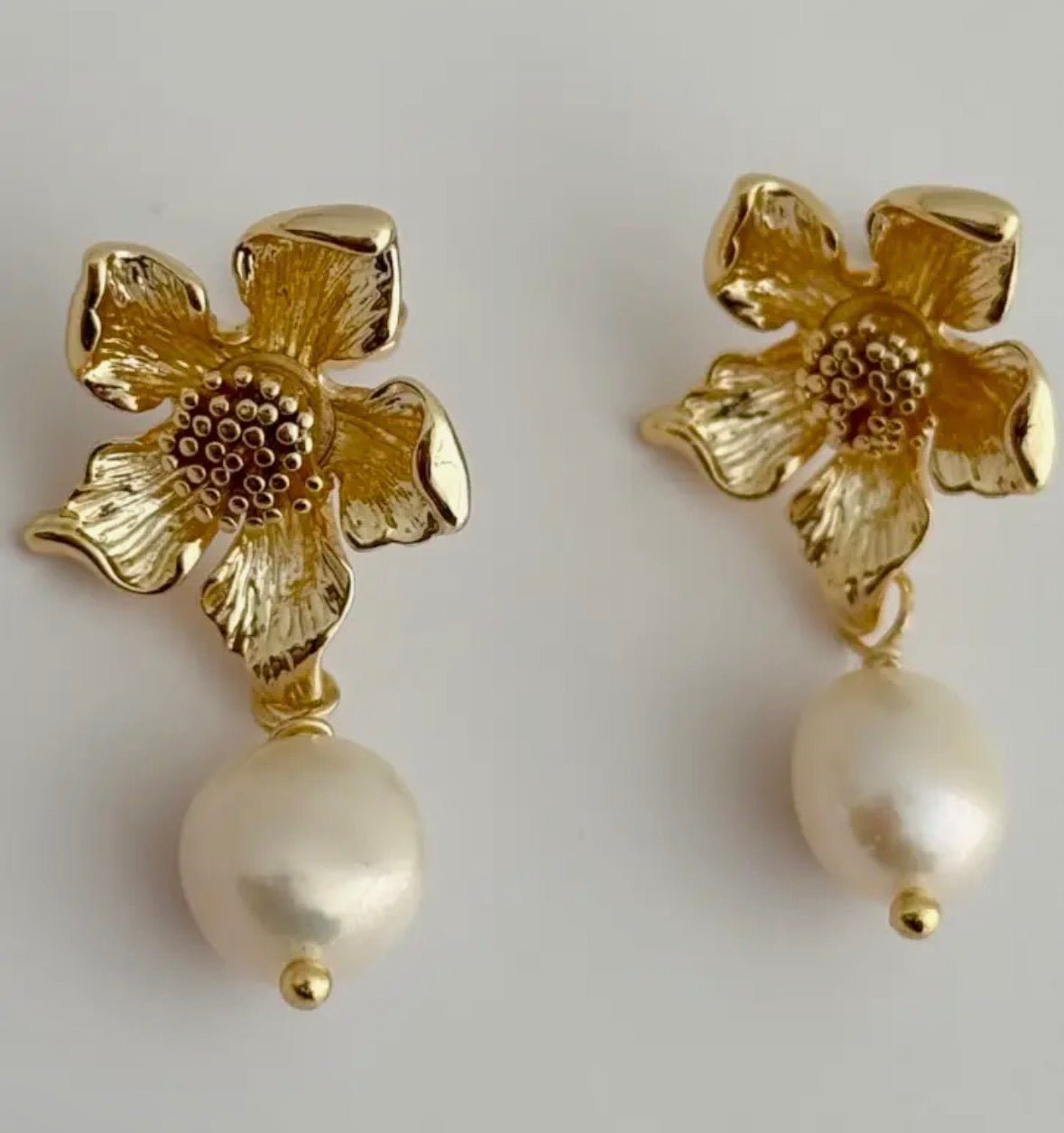 Flora Pearl Drop Earrings - Flea Boutiques