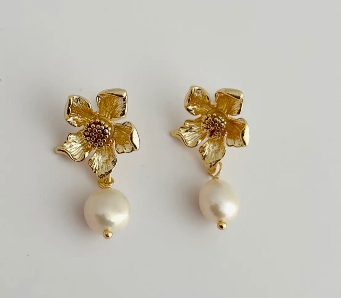 Flora Pearl Drop Earrings - Flea Boutiques