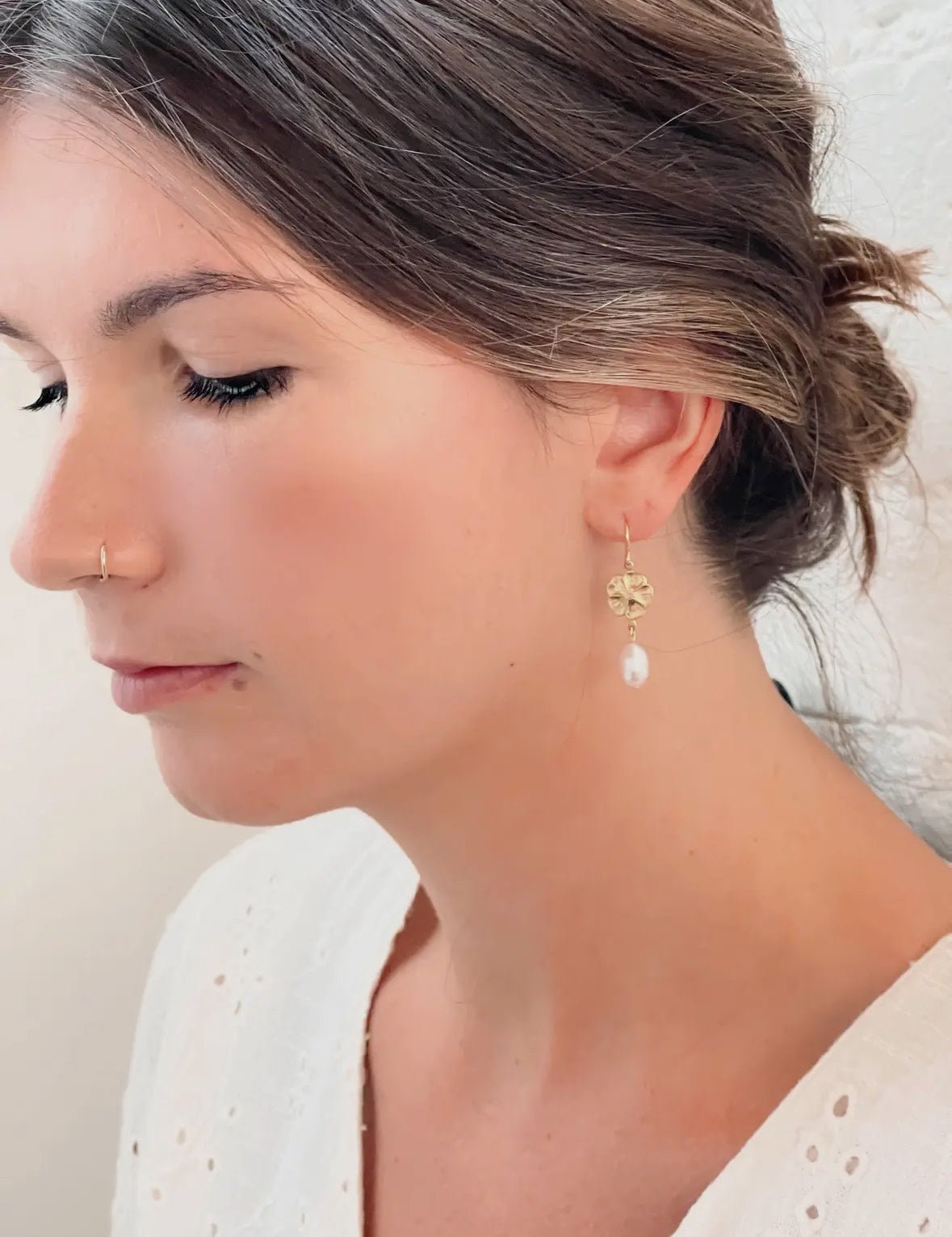 Flower and Pearl dangles - Flea Boutiques