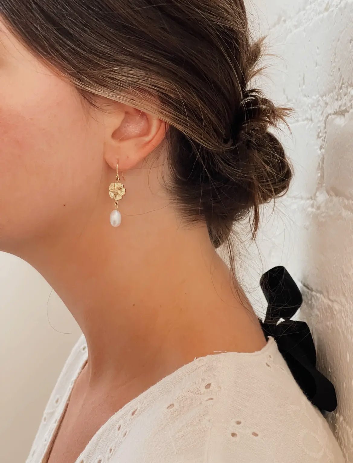 Flower and Pearl dangles - Flea Boutiques
