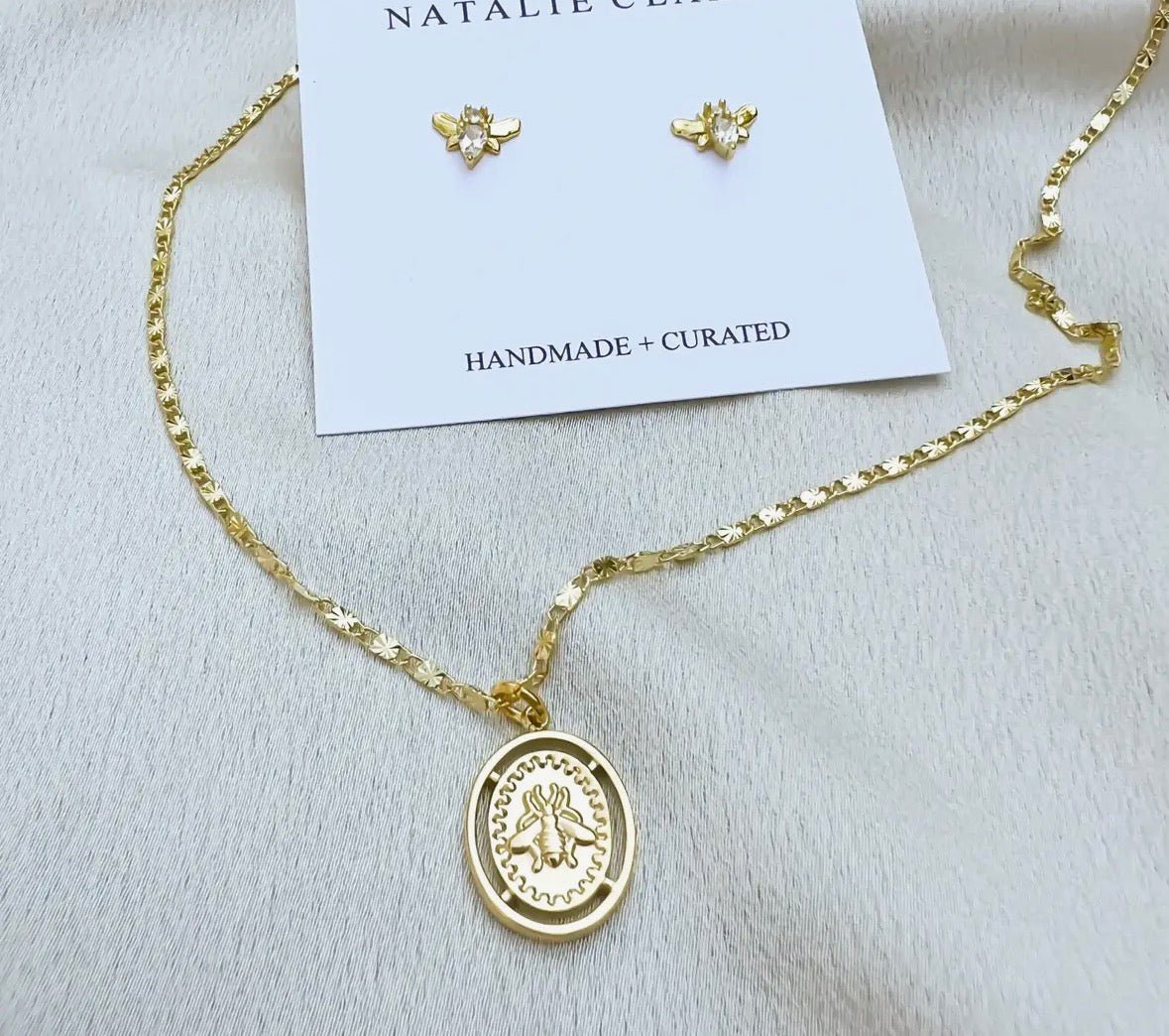 Golden Bee Signet Necklace - Flea Boutiques