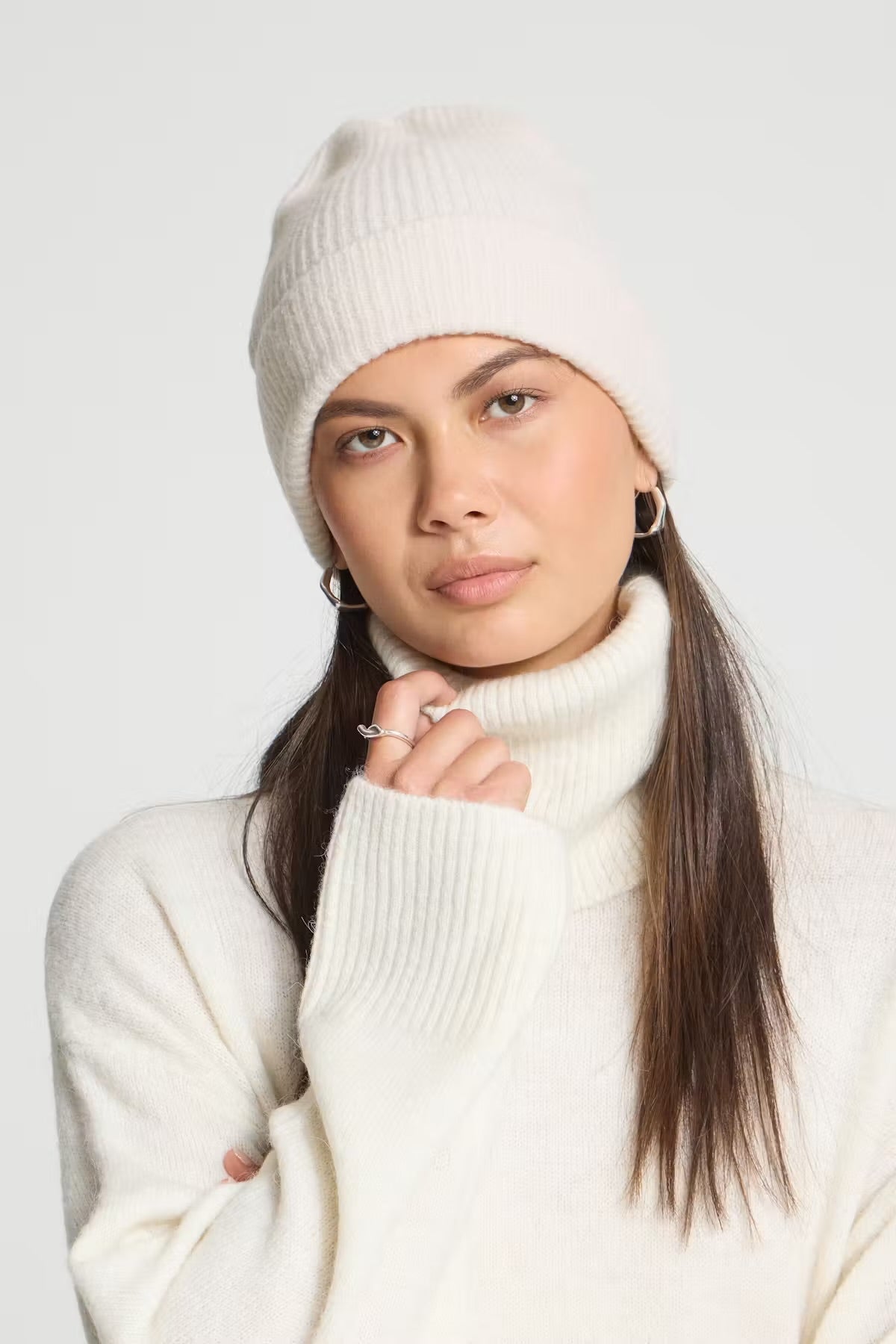 Iaivo Knitted Hat - Flea Boutiques