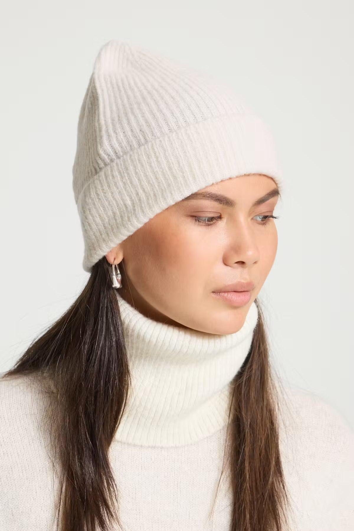 Iaivo Knitted Hat - Flea Boutiques