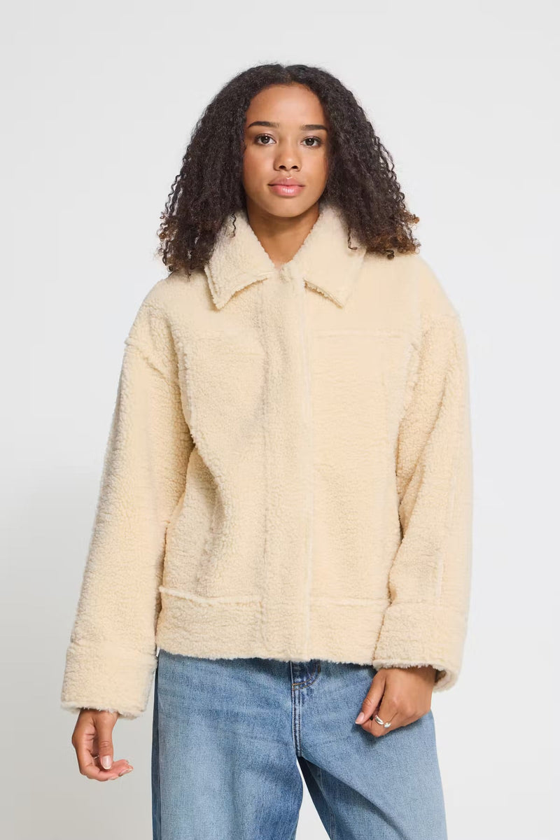 Ihelivaz Sherpa Jacket - Flea Boutiques