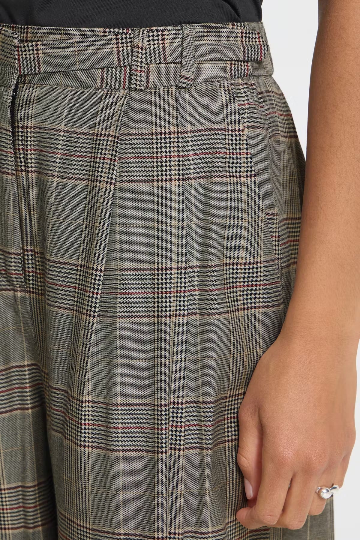 Ihlaito Pants - Flea Boutiques