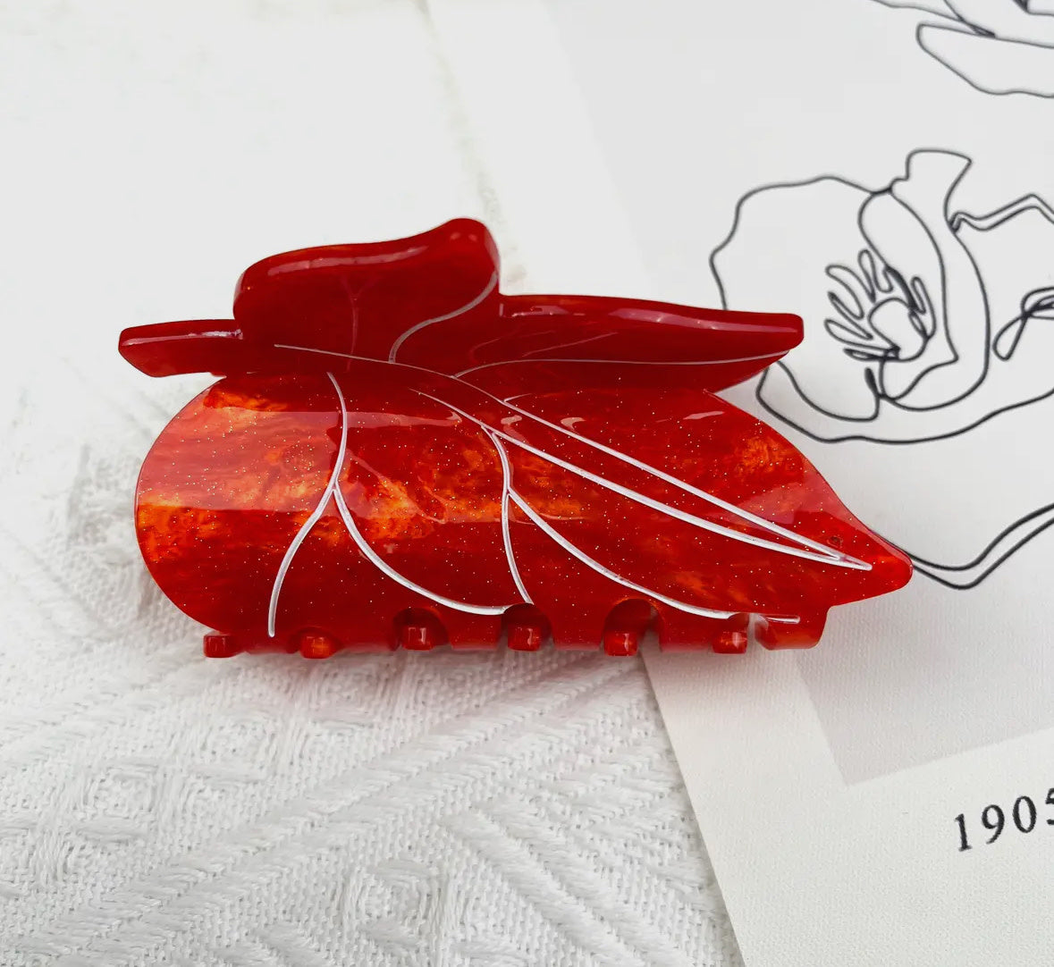 Maple Leaf Clip