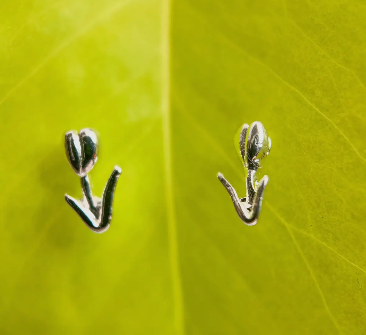 Mini Tulip Stud