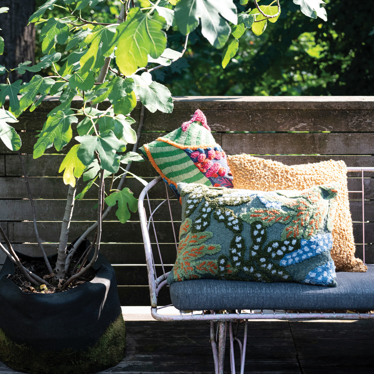 Indoor/Outdoor Boucle Pillow - Flea Boutiques