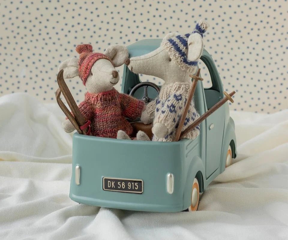 Maileg Dad Winter Mouse with Ski Set - Flea Boutiques