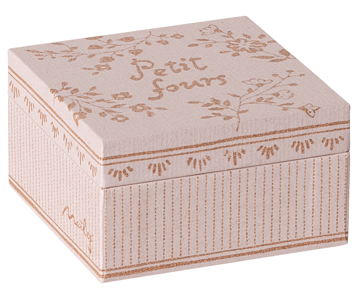 Maileg Minature Cakes & Cakestand - Flea Boutiques