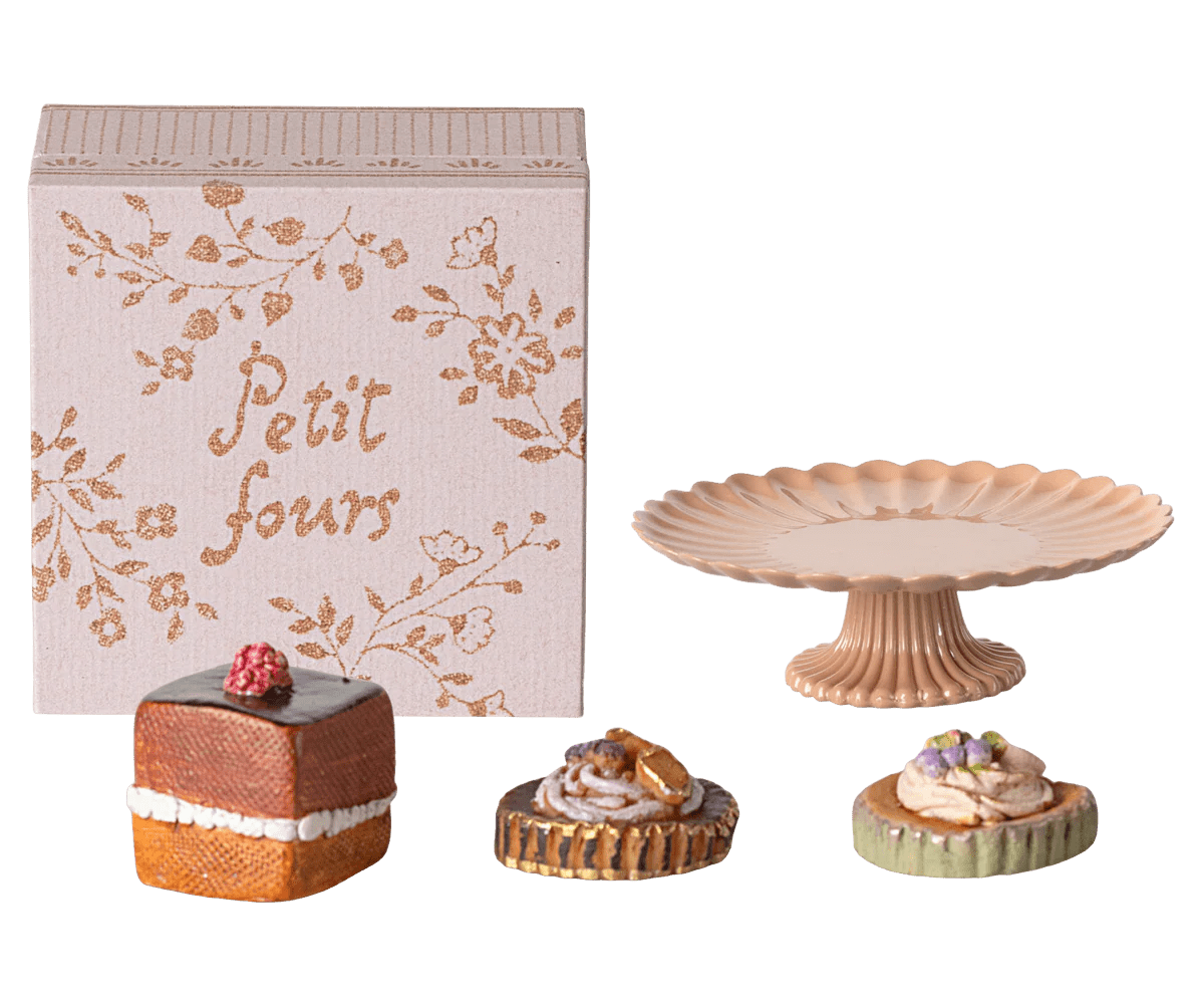 Maileg Minature Cakes & Cakestand - Flea Boutiques