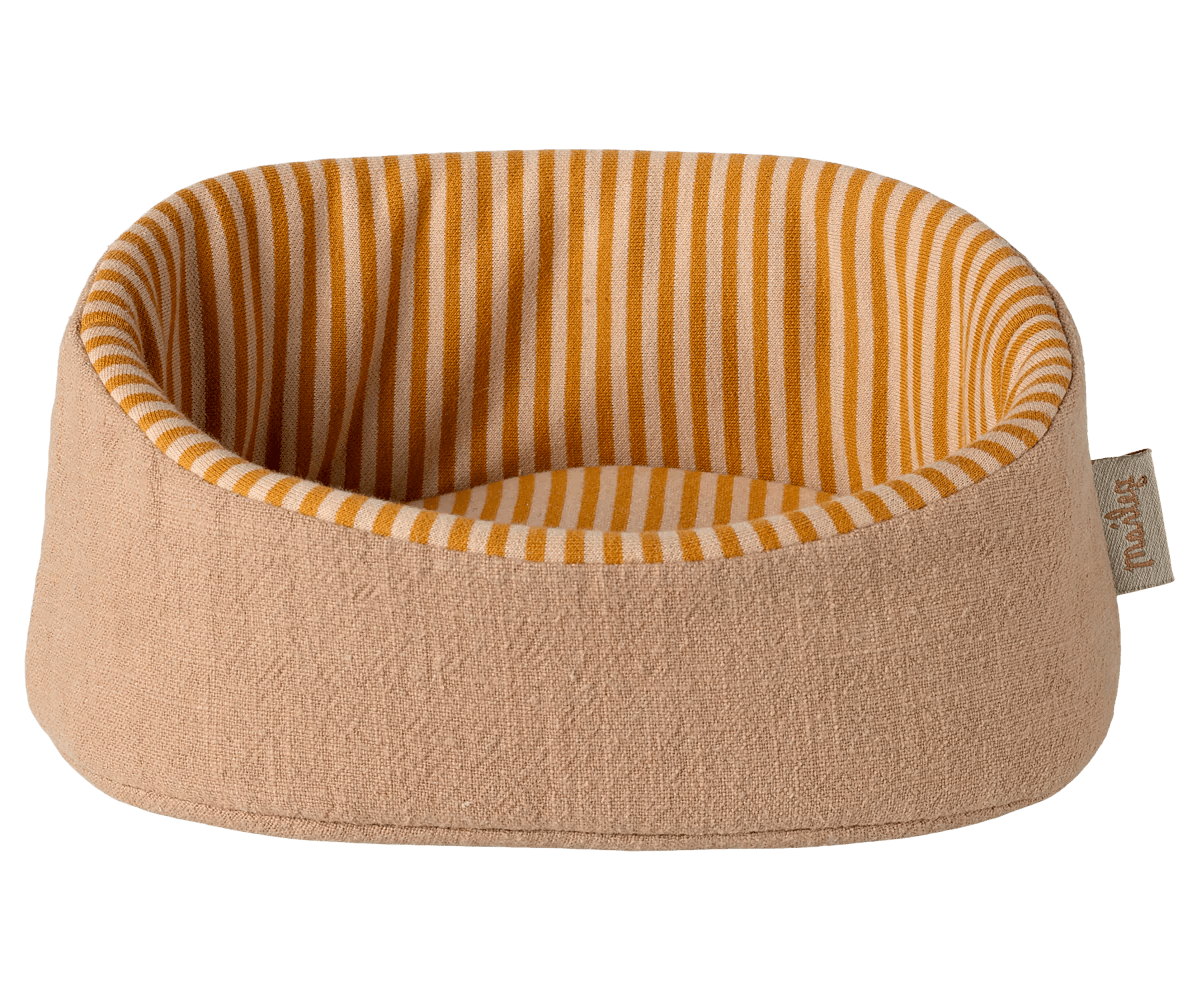 Maileg Small Pet Basket - Flea Boutiques