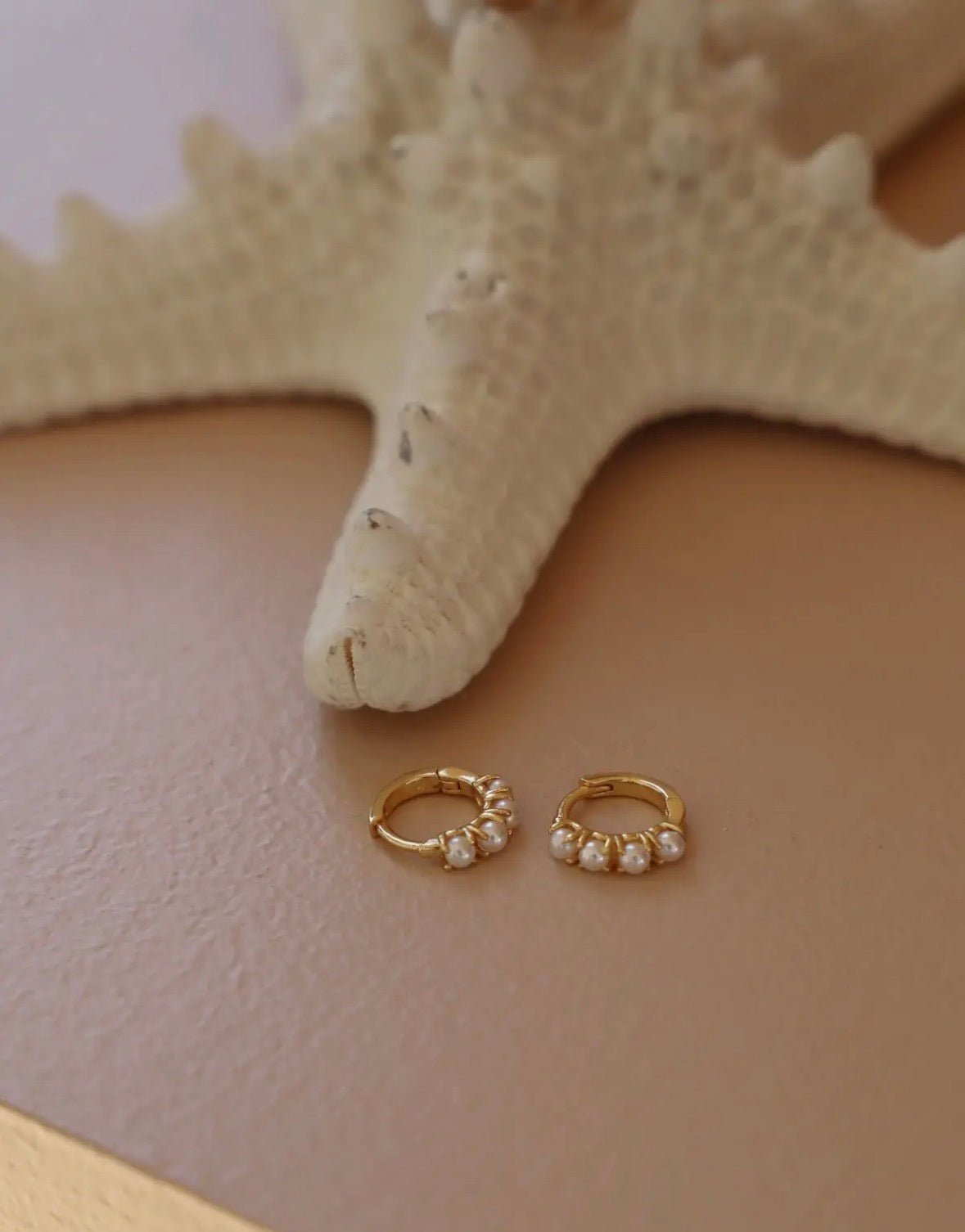 Mini Pearl Hoops - Flea Boutiques