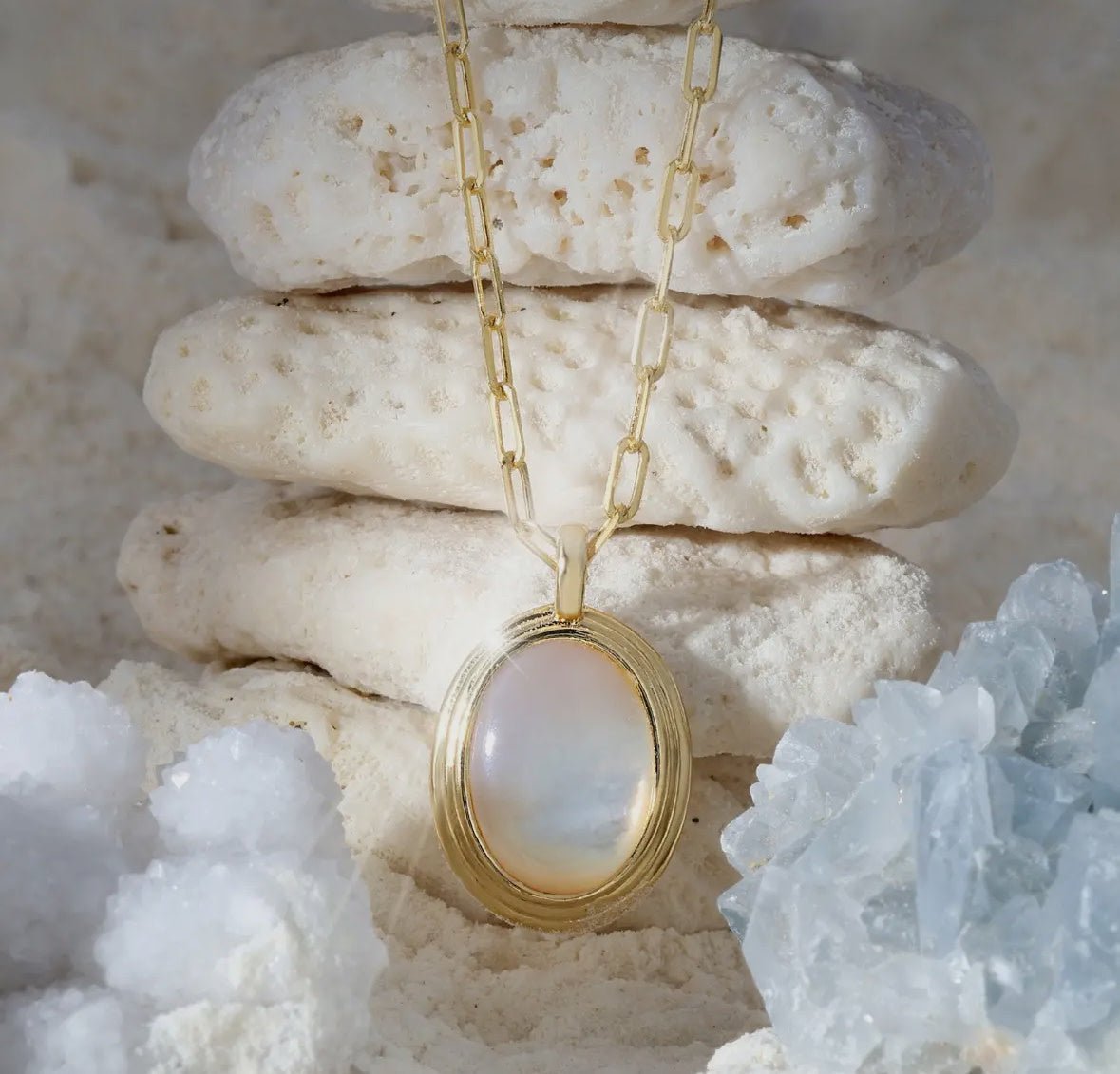 Mother of Pearl Oval Pendant - Flea Boutiques
