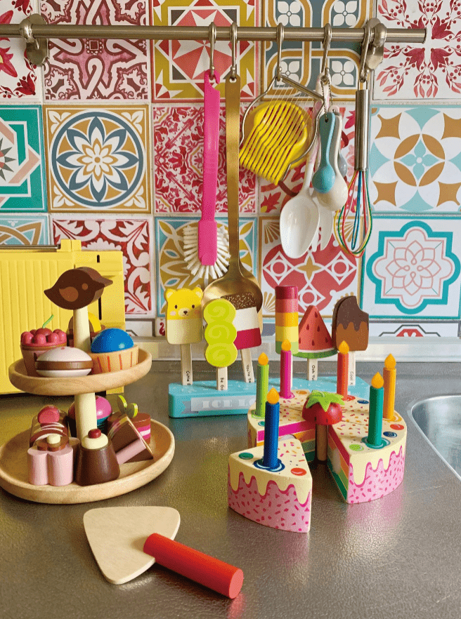 Rainbow Birthday Cake - Flea Boutiques