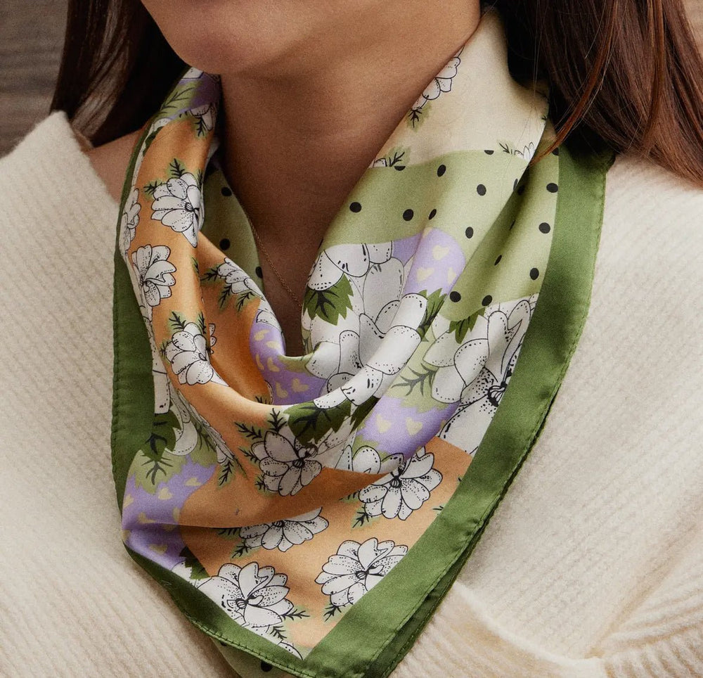 Retro Floral Print Scarf