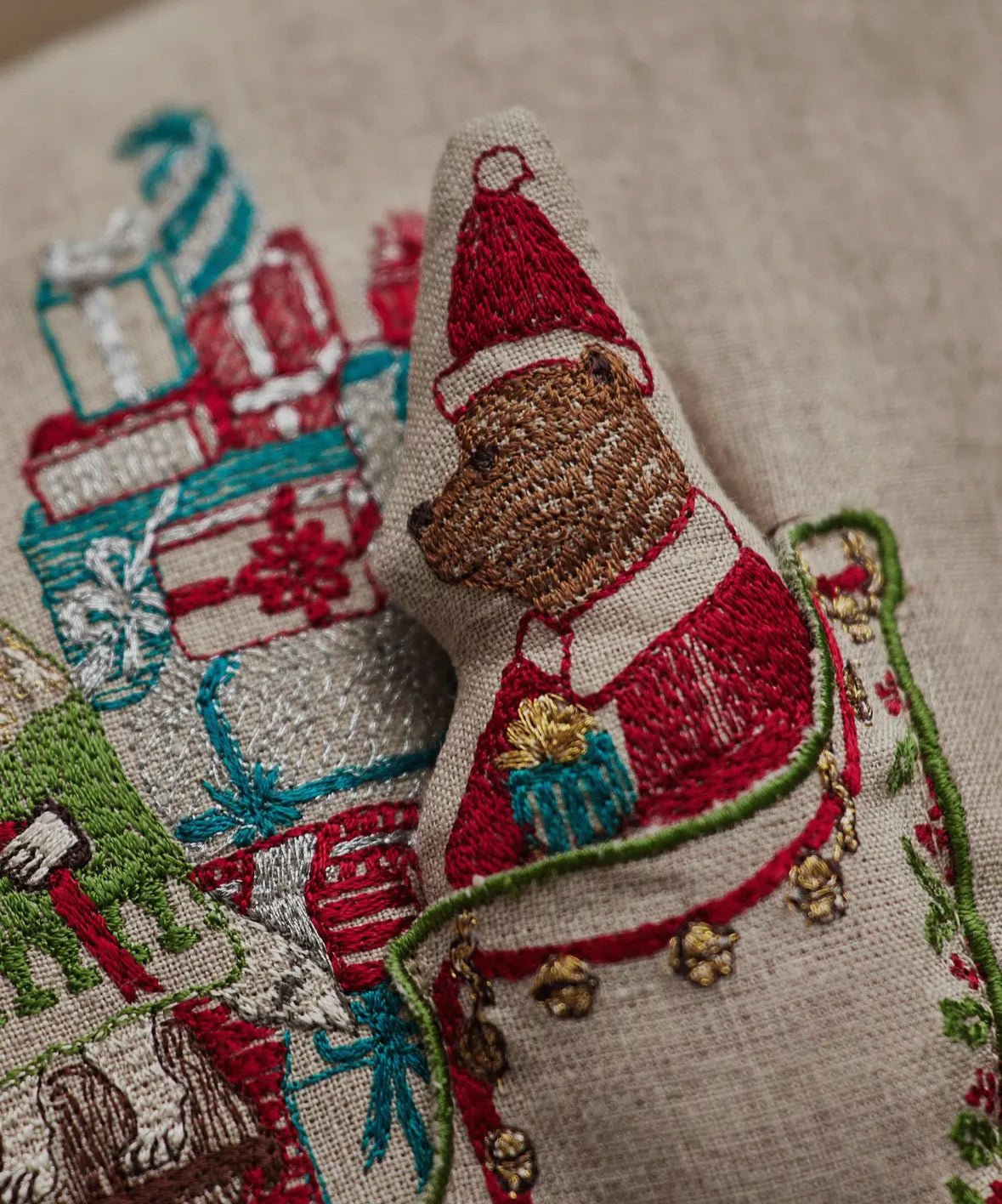 Santa's Sleigh Pocket Pillow - Flea Boutiques