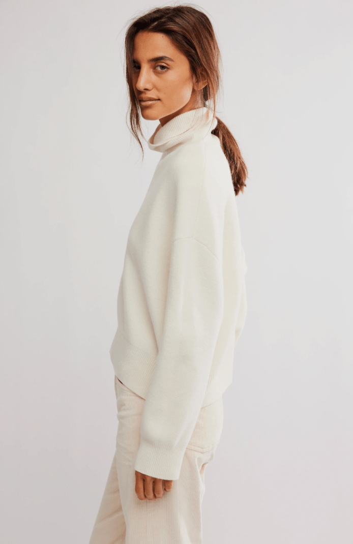 Sigma Turtleneck - Flea Boutiques