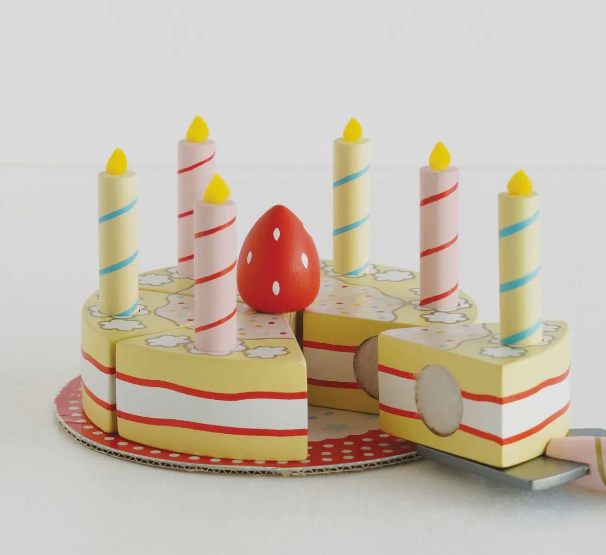 Sliceable Birthday Cake & Candles - Flea Boutiques