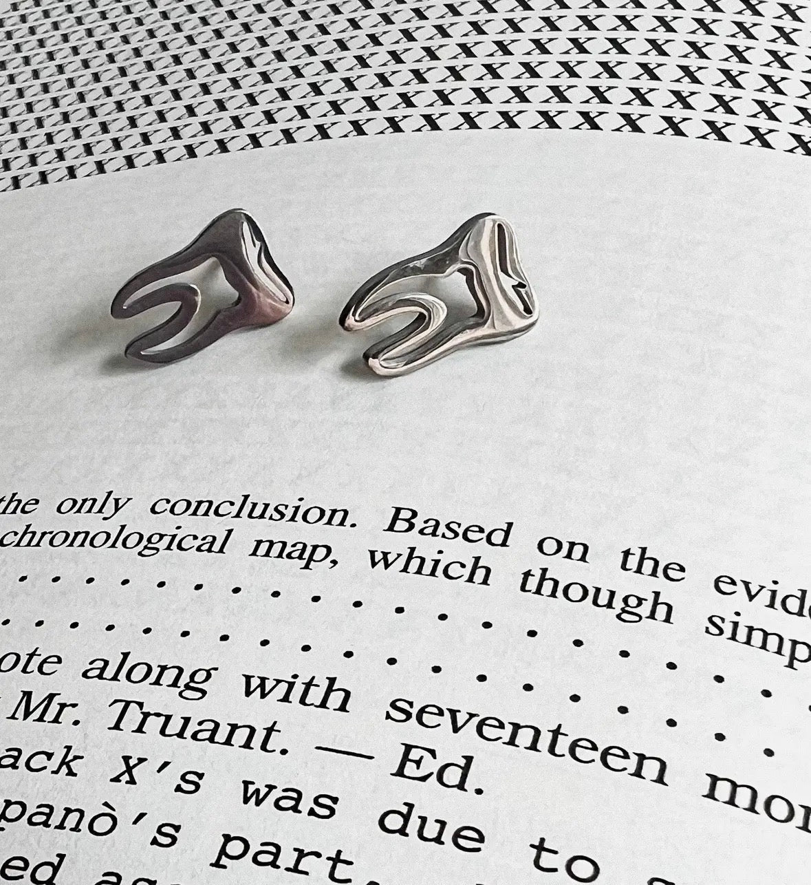 Teeth Stud Earrings - Flea Boutiques