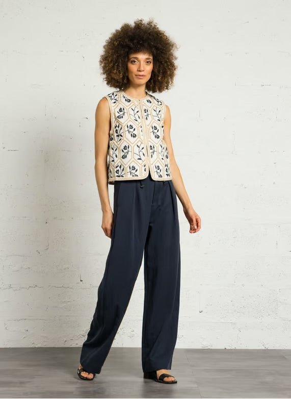 The Korner Blue Flower Vest - Flea Boutiques