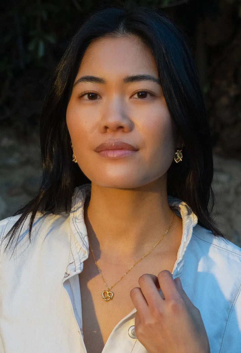 Twist Me Up Necklace - Flea Boutiques