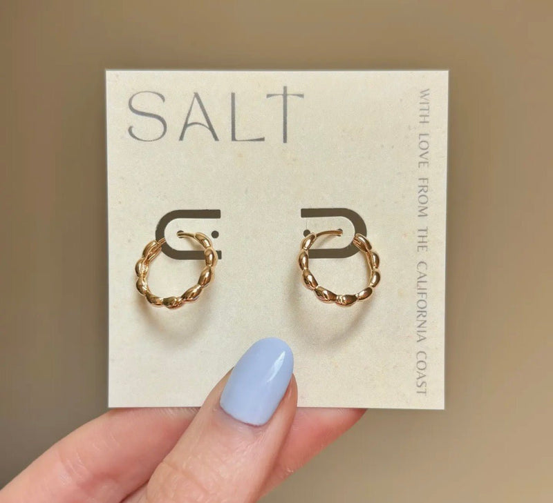 Wavy Hoop Earrings - Flea Boutiques